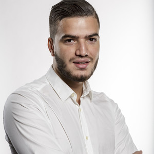 Adam - Prof de maths - Lyon