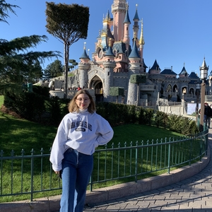 Manon - Prof de maths - Paris