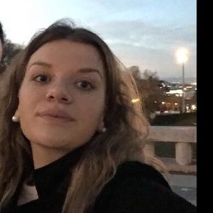 Louise - Prof de maths - Bernières-sur-Mer