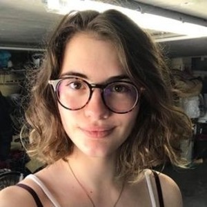 Eva - Prof de maths - Caen