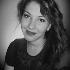 Sara - Prof de maths - Paris
