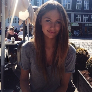 Laura - Prof de maths - Paris