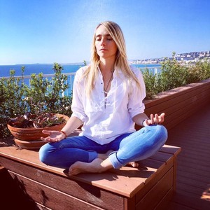 Elvie - Prof de méditation - Nice
