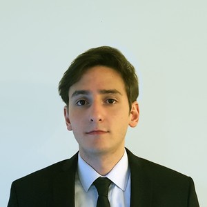 Paul - Prof d'économie - Suresnes