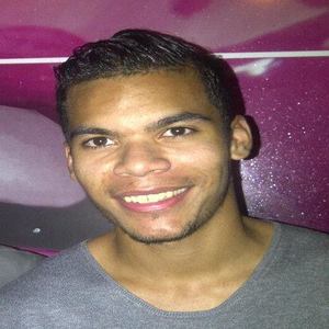 Larry - Prof d'anglais - Cailloux-sur-Fontaines