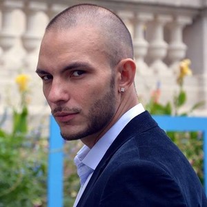 Julien - Prof de biologie - Bezons