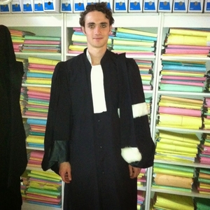 Victor - Prof de droit constitutionnel - Paris 4e