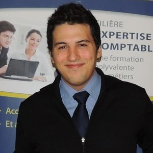 Zakaria - Prof d'économie - Paris