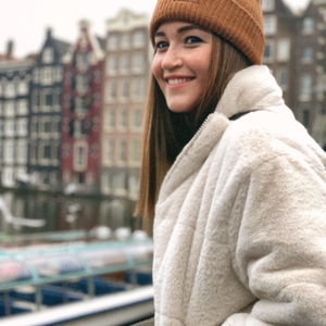 Lyne - Prof de maths - Paris