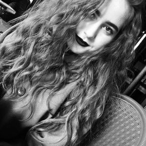Nisrine - Prof d'anglais - Paris