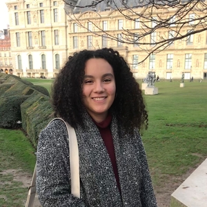 Yamina - Prof de maths - Vence