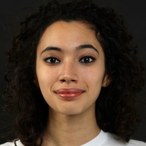 Samia - Prof de droit des affaires - Paris