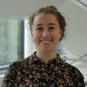 Clara - Prof de maths - Paris