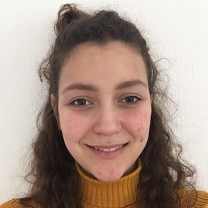 Inès - Prof d'aide aux devoirs - Olonne-sur-Mer