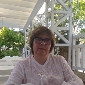 Alla - Prof de russe - Bayet
