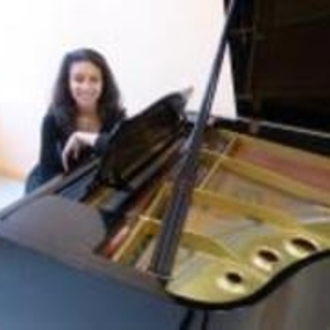 Mona - Prof de solfège - Paris