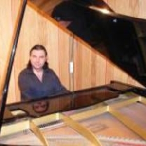Marek - Prof de piano - Giberville