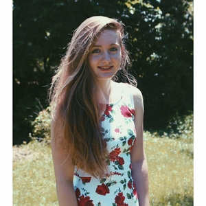 Julie - Prof de physique - Dijon
