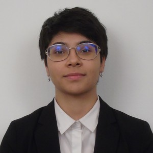 Nina - Prof d'initiation informatique - Paris