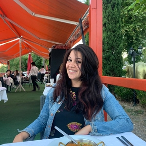 Safia - Prof de communication digitale - Argenteuil