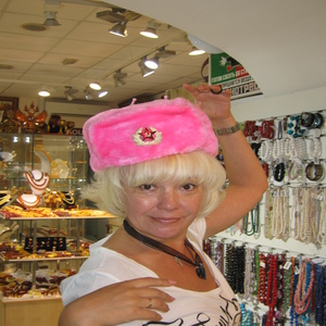 Irina - Prof de russe - Saint-Vincent-de-Mercuze