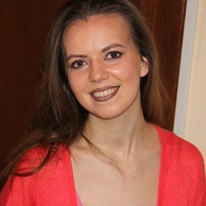 Anastasia - Prof de russe - Jeu-les-Bois
