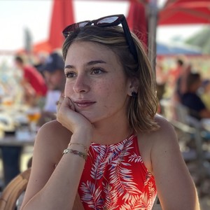 Célia - Prof de maths - Surzur