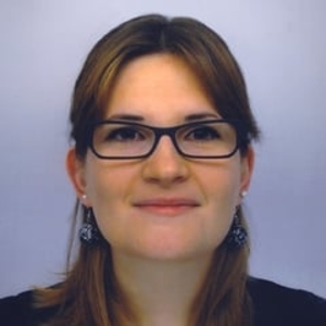 Laura - Prof d'initiation internet - Lyon