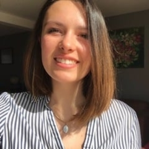 Clara - Prof de SVT - Saint-Georges-du-Bois