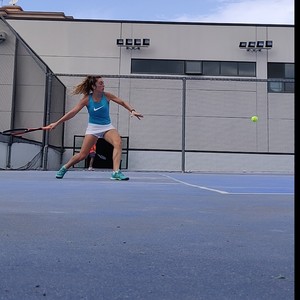 Samantha - Prof de tennis - Chevry-Cossigny