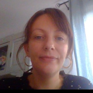EMILIE - Prof de couture - Chantraine