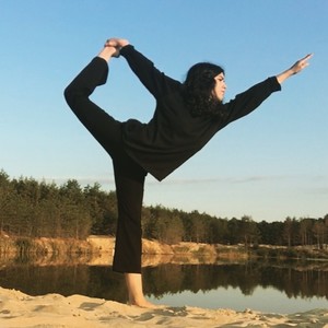 Anastasia - Prof de yoga - Paris