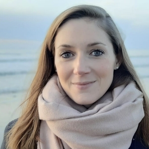 Claire - Prof de yoga - Paris 17e