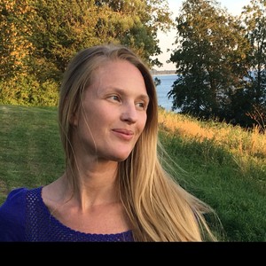 Karin - Prof de yoga - Jouy
