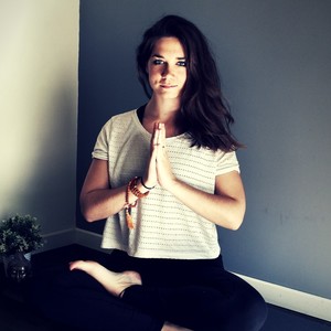 Elodie - Prof de yoga - Paris