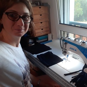 Laure - Prof de couture - Urcuit