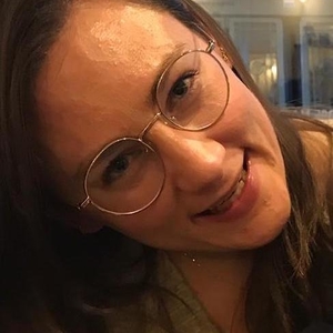 Hannah - Prof de couture - Paris