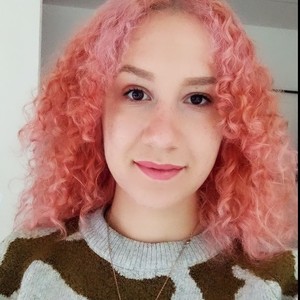 Célia-N'nhùk - Prof de couture - Sierre