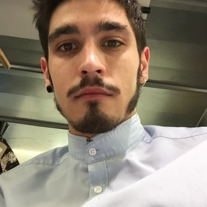 Alexandre - Prof de couture - Paris