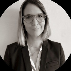 Clémence - Prof de droit constitutionnel - Paris