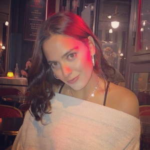 Lara - Prof d'expression orale - anglais - Paris