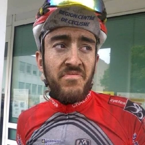 Joey - Prof de cyclisme - Thiers