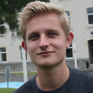 Nathan - Prof d'initiation informatique - Namur