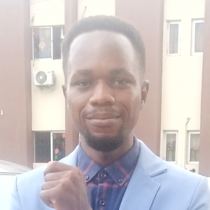 Emmanuel - Prof de création d'entreprise - Warri
