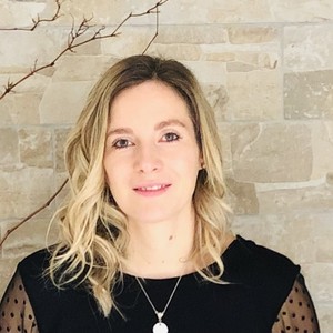 Lucie - - Professeur pour apprendre à bien manger - Anneyron