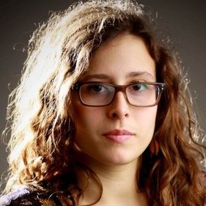Anita - Prof de droit pénal - Paris