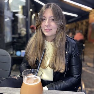 Elodie - Prof d'aide aux devoirs - Saint-Étienne