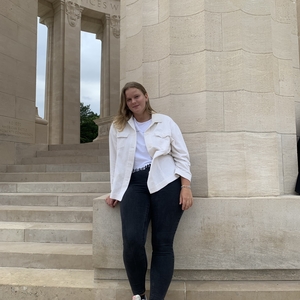 Emilie - Prof d'aide aux devoirs - Corny-sur-Moselle