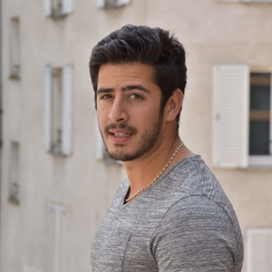 Maxime - Prof de français - Brières-les-Scellés