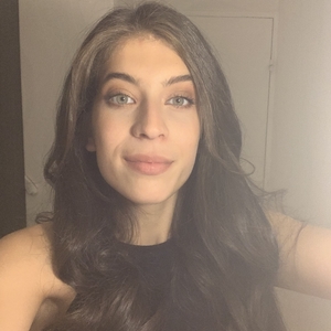 Merve - Prof d'économie - Dieppe